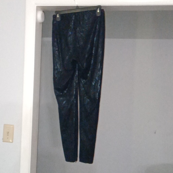 ~Zara Basic Small Faux Snakeskin Elastic Waist Leggings - Picture 3 of 4